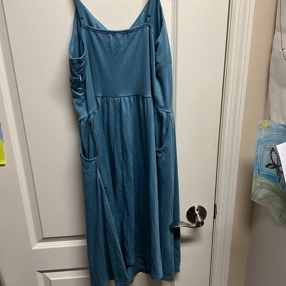 BNWT women’s beautiful dress with pockets, super comfy size XL - Picture 6 of 9